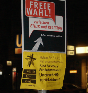 9.1.2009 – Ergänztes »Pro Reli«-Plakat. Foto: Eva Maier, Berlin